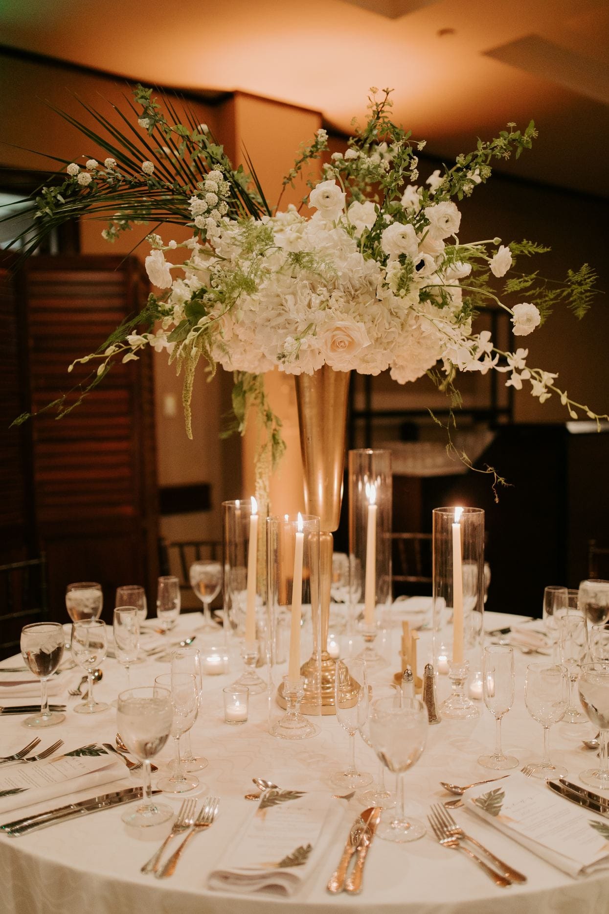 Catamaran Resort, San Diego, CA luxury wedding flowers by CHIC Flowers - arrangement 4