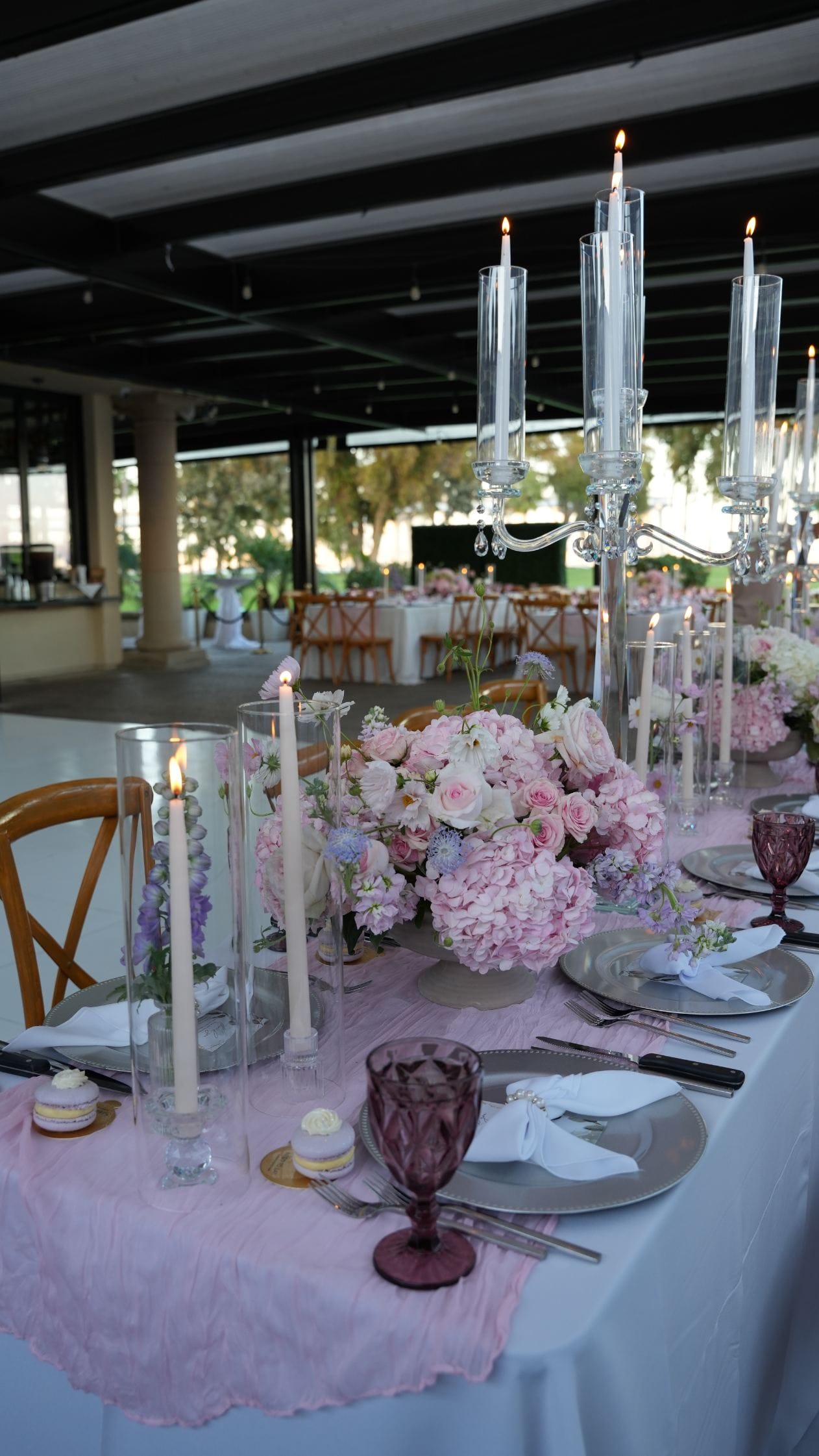 Hotel Del Coronado, CA luxury wedding flowers by CHIC Flowers - arrangement 3