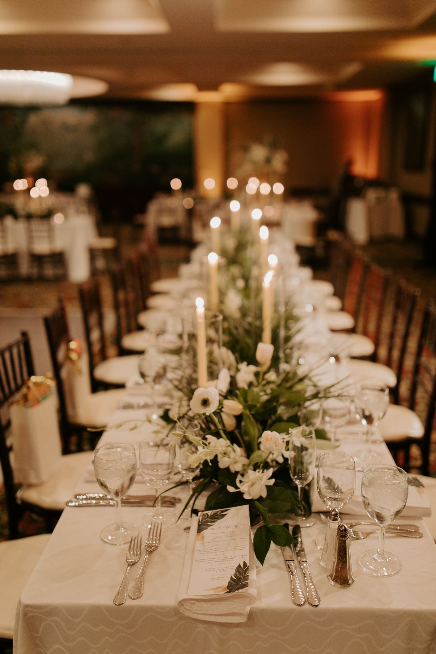 Catamaran Resort, San Diego, CA luxury wedding flowers by CHIC Flowers - arrangement 3