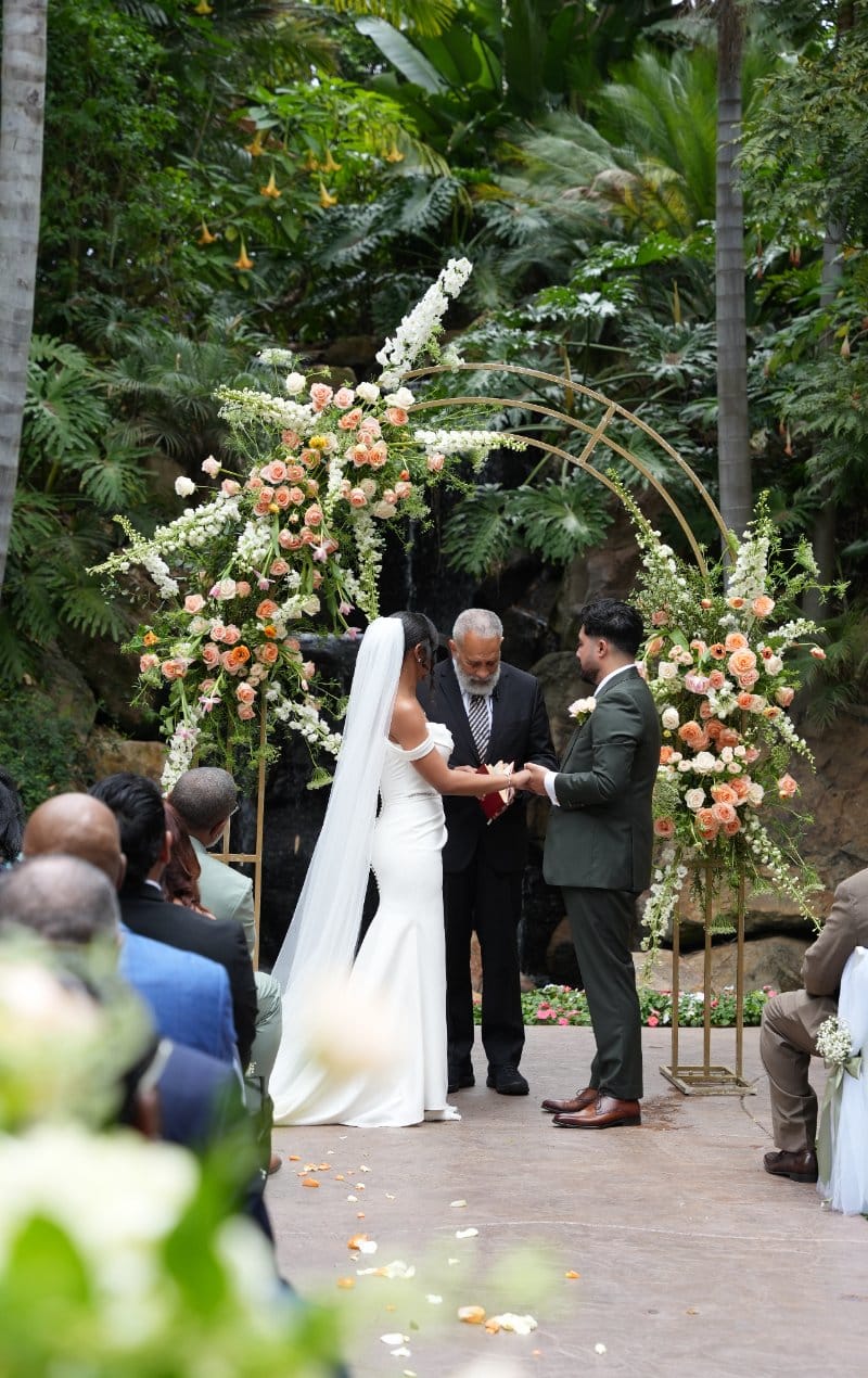 Grand Traditions Estate, Fallbrook, CA luxury wedding flowers by CHIC Flowers - arrangement 2