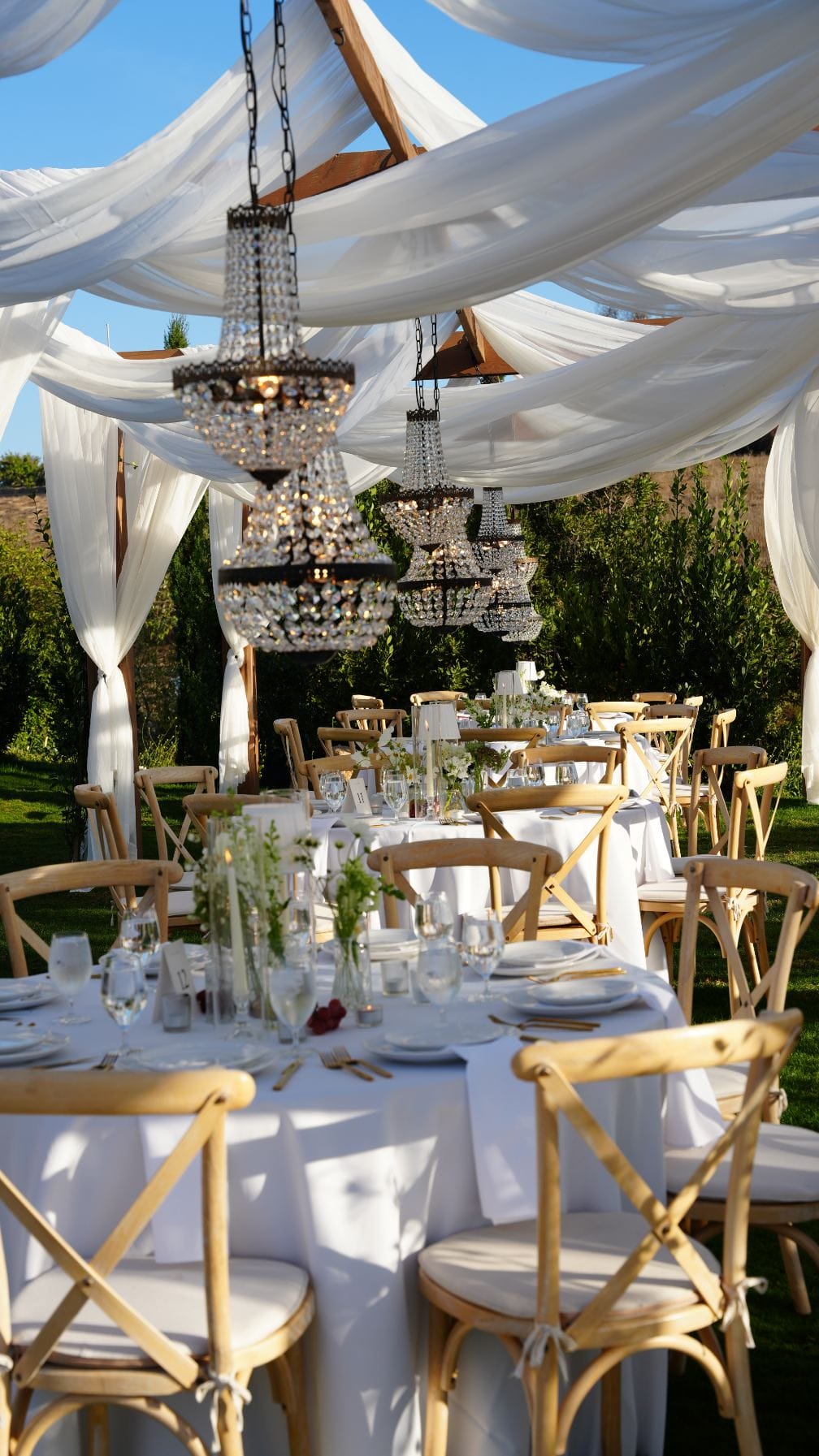 Jeune Perche, Fallbrook, CA luxury wedding flowers by CHIC Flowers - arrangement 2