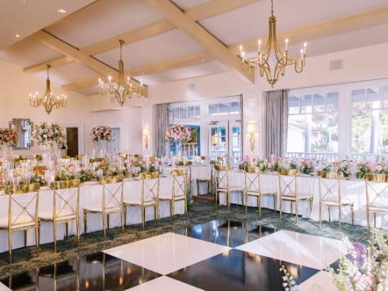 La Jolla Country Club, CA luxury wedding flowers by CHIC Flowers - arrangement 14