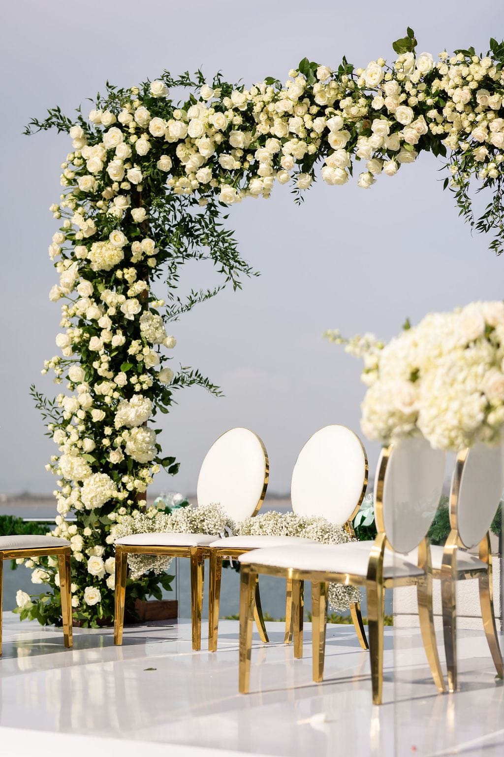 Loews Coronado Bay Resort, CA luxury wedding flowers by CHIC Flowers - arrangement 8