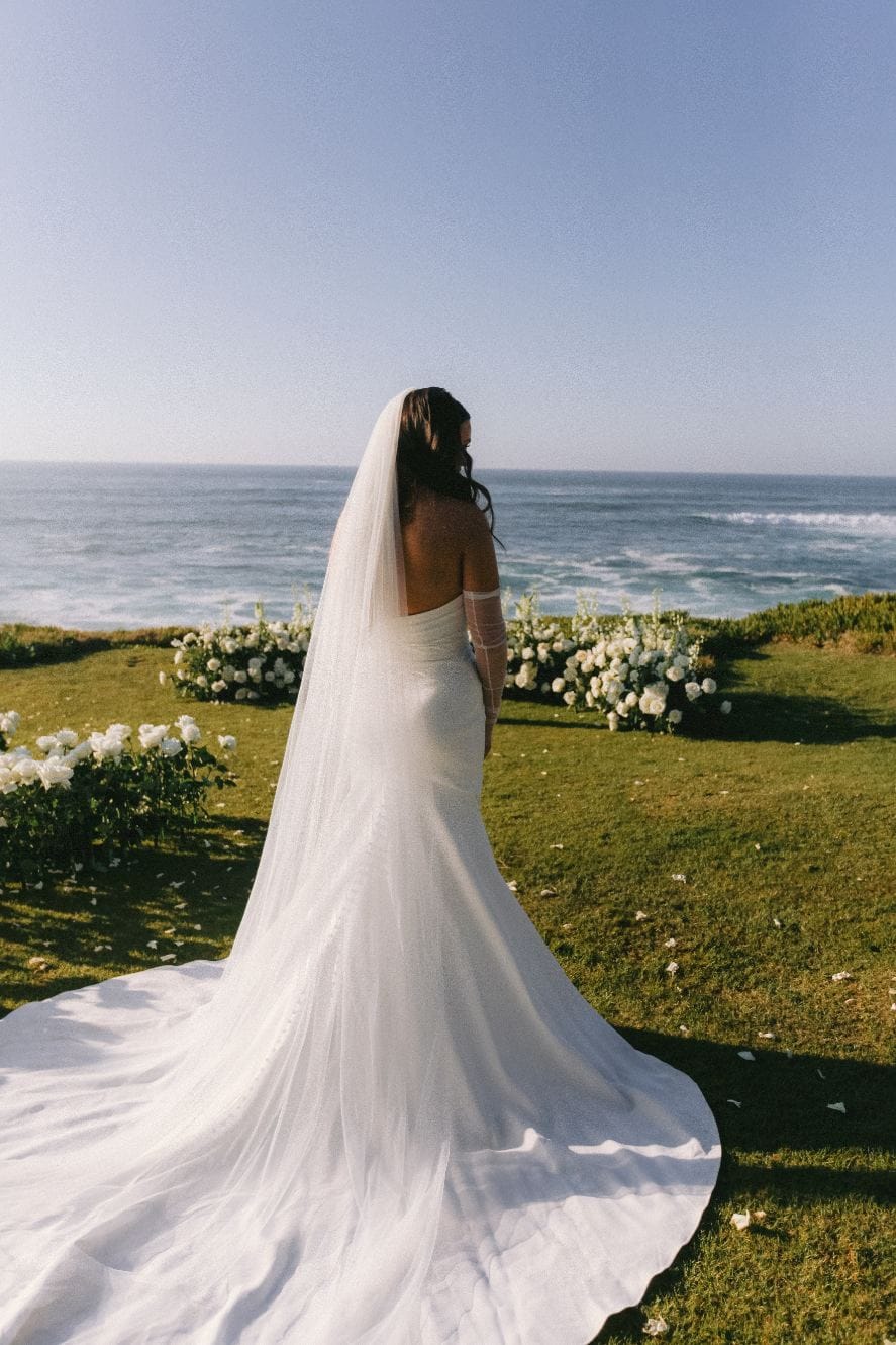 White Wedding at the Wedding Bowl luxury wedding flowers by CHIC Flowers - arrangement 15