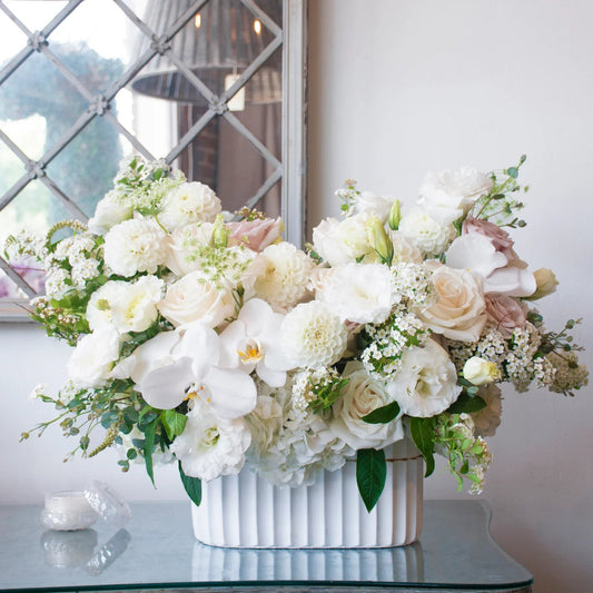 White Elegance - Chic Flowers